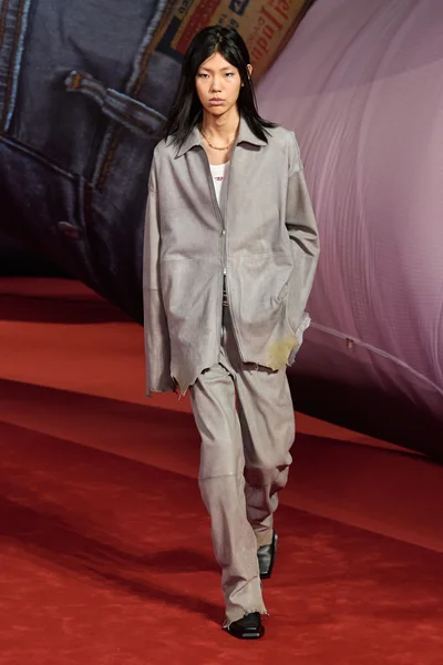 Look 17